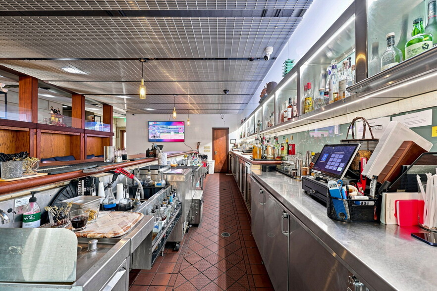 More Photos Of 2422 13th St, Sacramento Restaurant For Sale