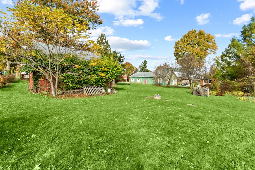 More Photos Of 54 S Main St, Magnetic Springs Restaurant For Sale