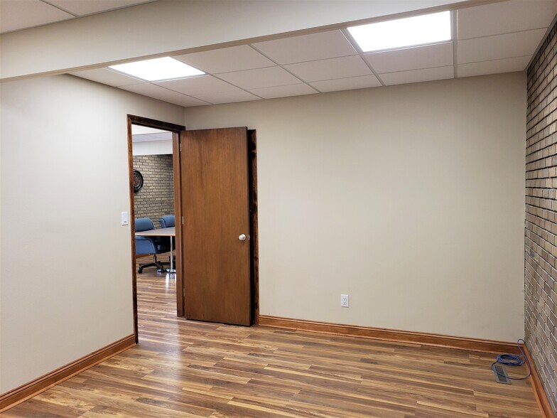More Photos Of 616 Kellogg Ave, Ames Office For Lease