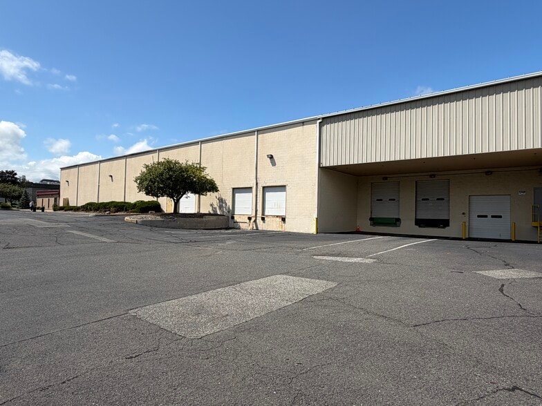 More Photos Of 171 Industrial Pky, Branchburg Manufacturing For Lease
