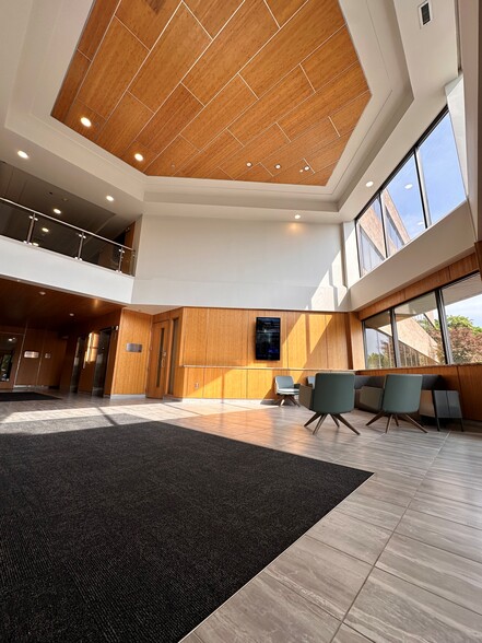 More Photos Of 24725 W 12 Mile Rd, Southfield Office For Lease