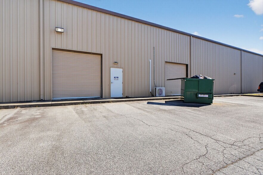 More Photos Of 175 Kendra Dr, McDonough Warehouse For Sale