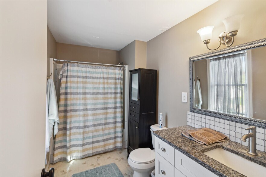 More Photos Of 28080 Waltz Rd, New Boston Restaurant For Sale