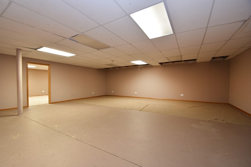 More Photos Of 16610 W 159th St, Lockport Medical For Sale