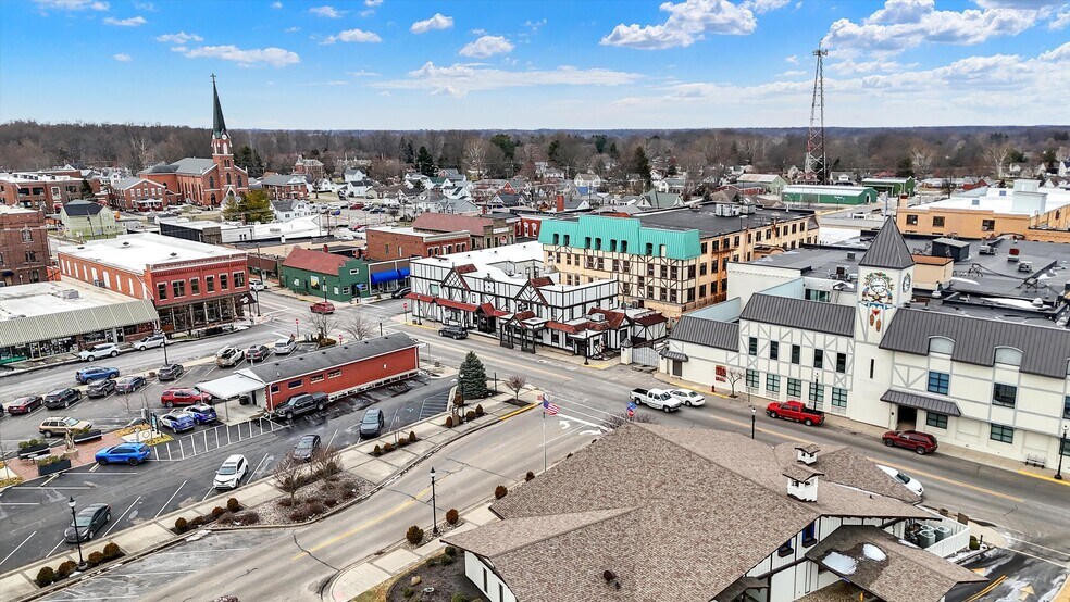 More Photos Of 35 S Main St, Batesville Warehouse For Sale