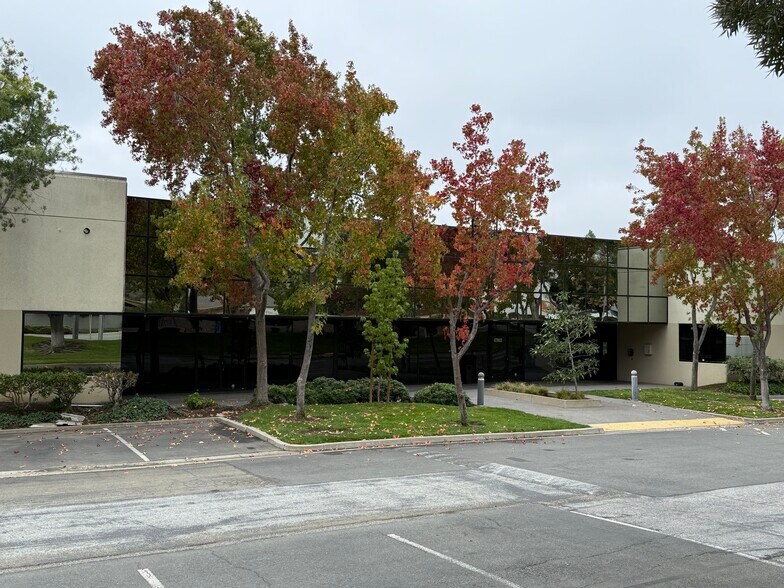More Photos Of 47913-47963 Warm Springs Blvd, Fremont Light Manufacturing For Lease