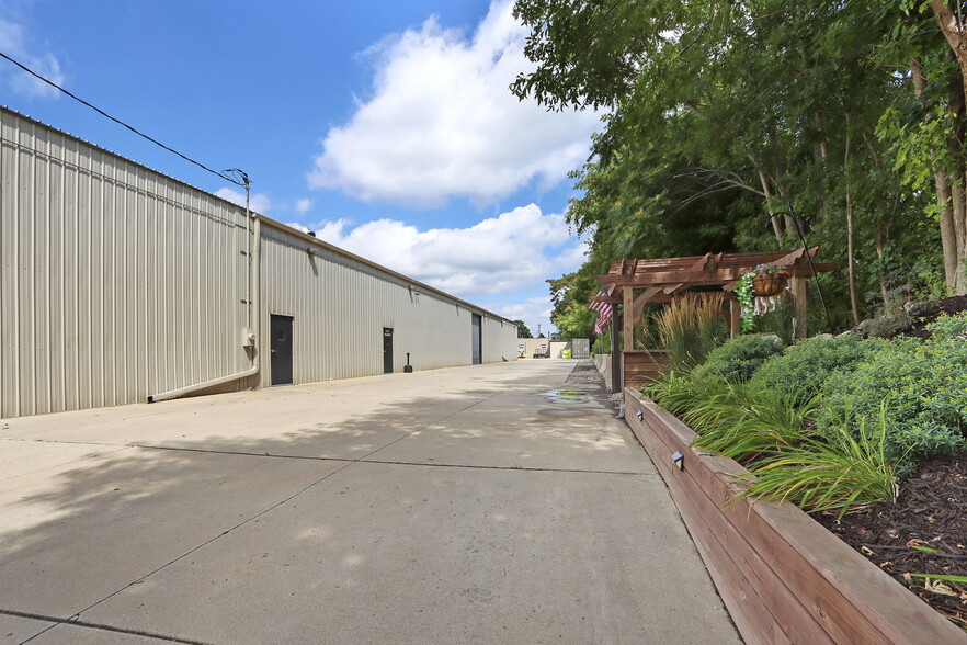 More Photos Of 1206 Washington Rd, Kenosha Auto Repair For Sale