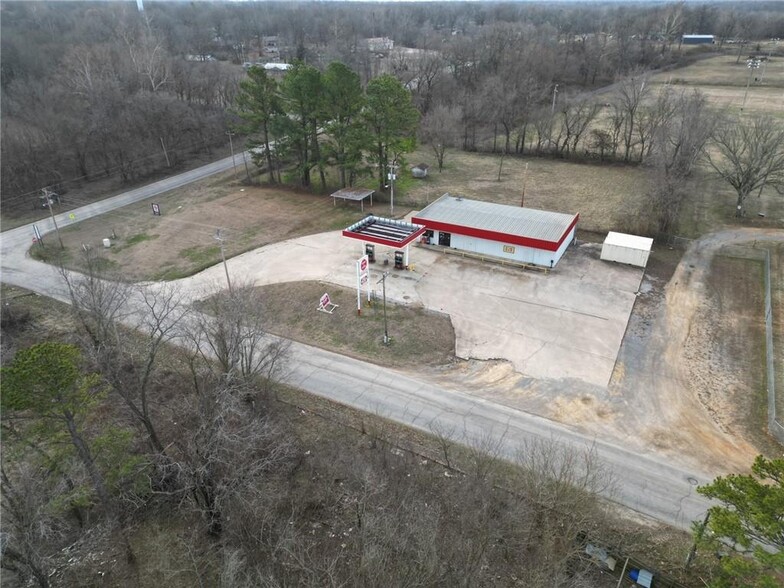 Primary Photo Of 155 Main, Oaks Convenience Store For Sale