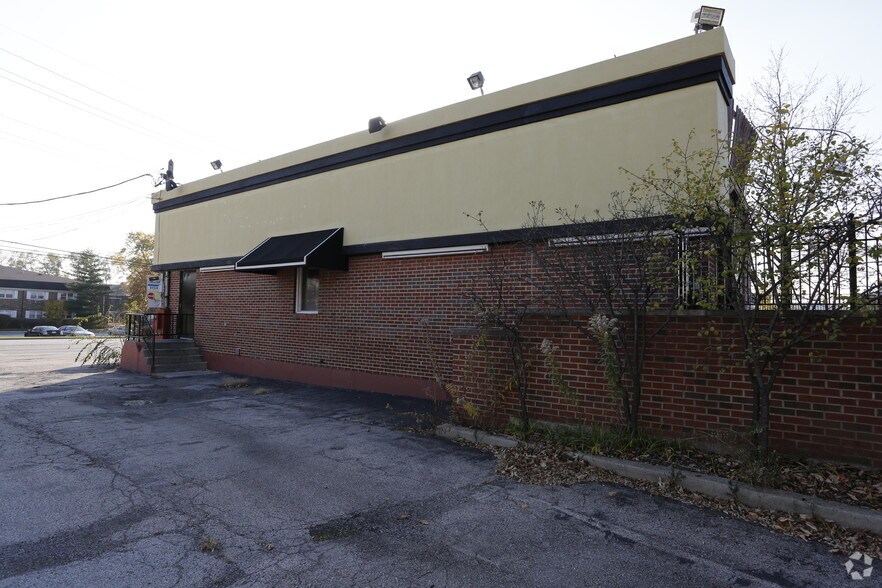 More Photos Of 2410 Ogden Ave, Downers Grove Restaurant For Sale