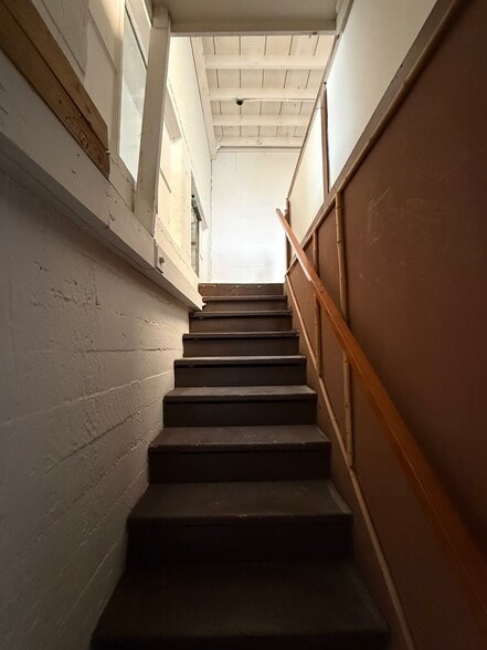 More Photos Of 1156 San Carlos Ave, San Carlos Storefront For Lease