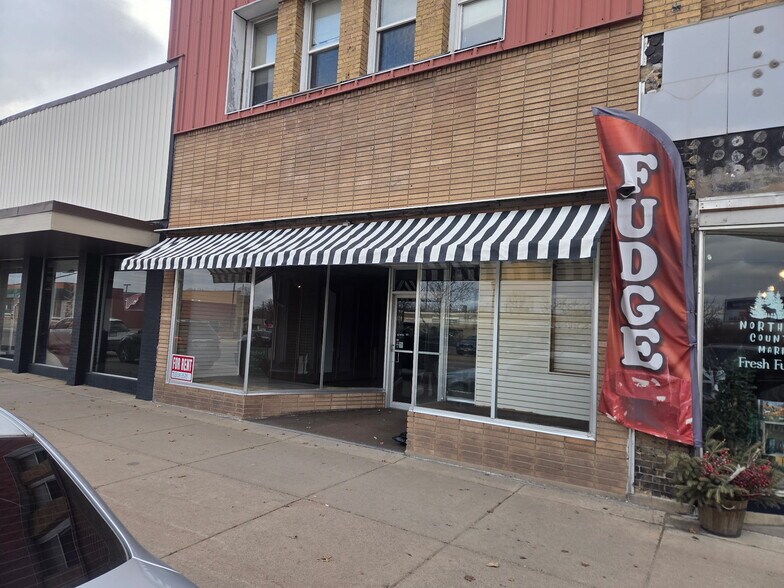 More Photos Of 111 N Rum River Dr, Princeton Storefront Retail Residential For Lease