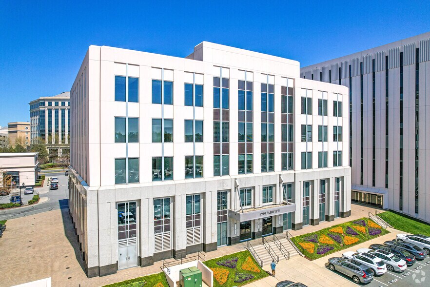 Primary Photo Of 5960 Fairview Rd, Charlotte Unknown For Lease