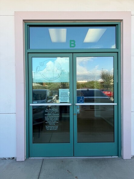 More Photos Of 4318 Maine Ave, Baldwin Park Medical For Lease