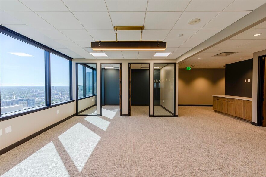 More Photos Of 1099 18th St, Denver Office For Lease