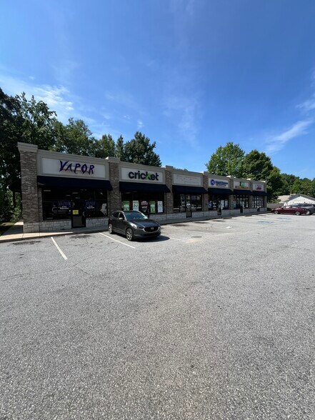 More Photos Of 6811 Calhoun Memorial Hwy, Easley Unknown For Lease