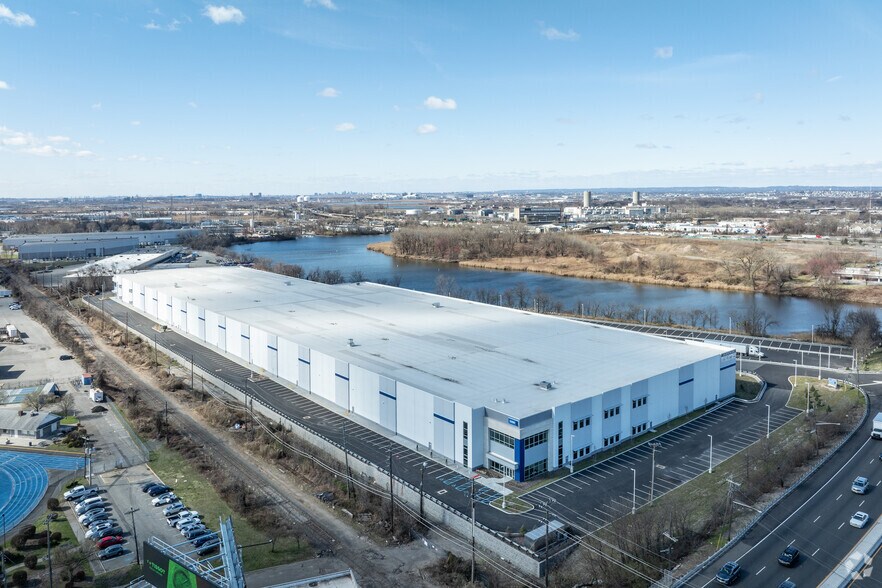 More Photos Of 1098 US-46, Ridgefield Warehouse For Lease