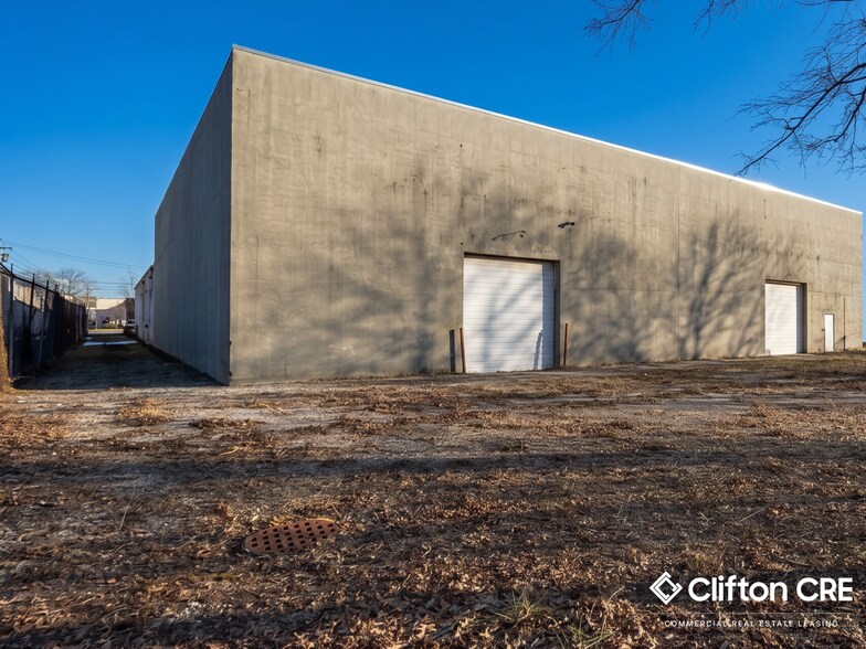 More Photos Of 611 Commerce Rd, Linden Manufacturing For Lease