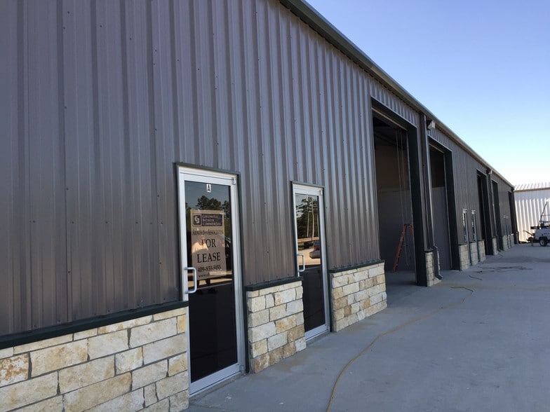 More Photos Of 11075 Eastex Fwy, Beaumont Unknown For Lease