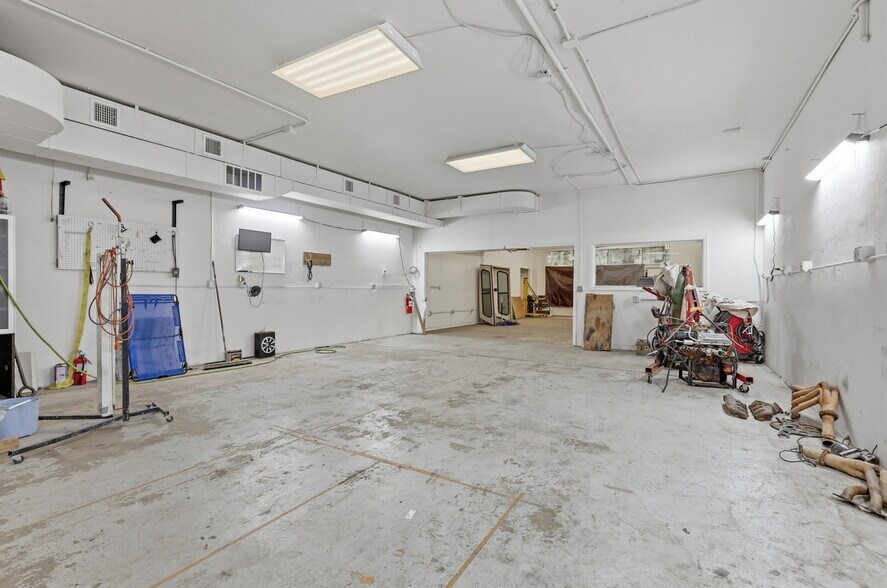 More Photos Of 1210-1214 Santa Fe Dr, Denver Office For Sale