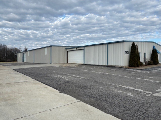 More Photos Of 1871 Industrial Bypass N, Franklin Warehouse For Lease