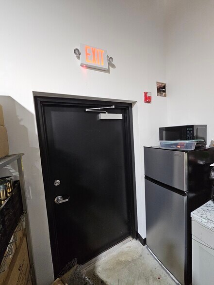 More Photos Of 345 Hillside Ave, Williston Park General Retail For Sale