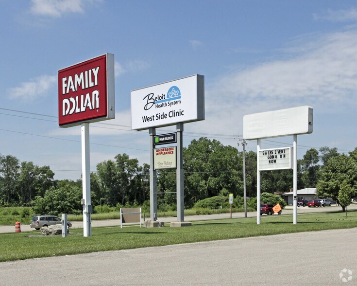 More Photos Of 1710-1717 Madison Rd, Beloit Freestanding For Lease