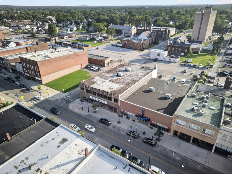 More Photos Of 668 Broadway, Lorain Storefront Retail Office For Sale