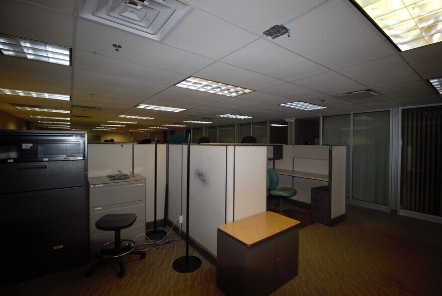 More Photos Of 77 Ridgeland Rd, Rochester Research And Development For Sale