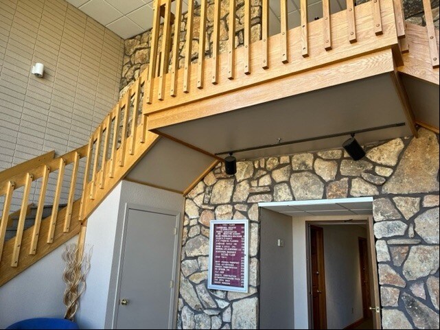 More Photos Of 7071 S 13th St, Oak Creek Office For Lease