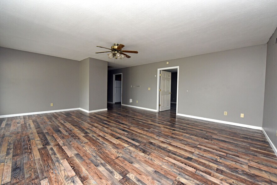 More Photos Of 10 Deer Crossing Trl, Blairsville Office For Sale