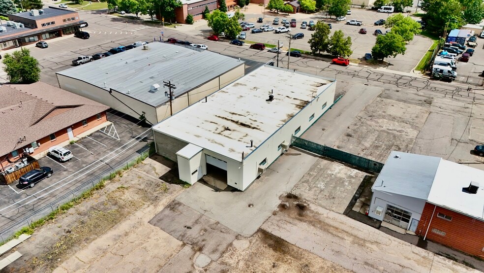 More Photos Of 1557 Yarrow St, Lakewood Auto Repair For Sale