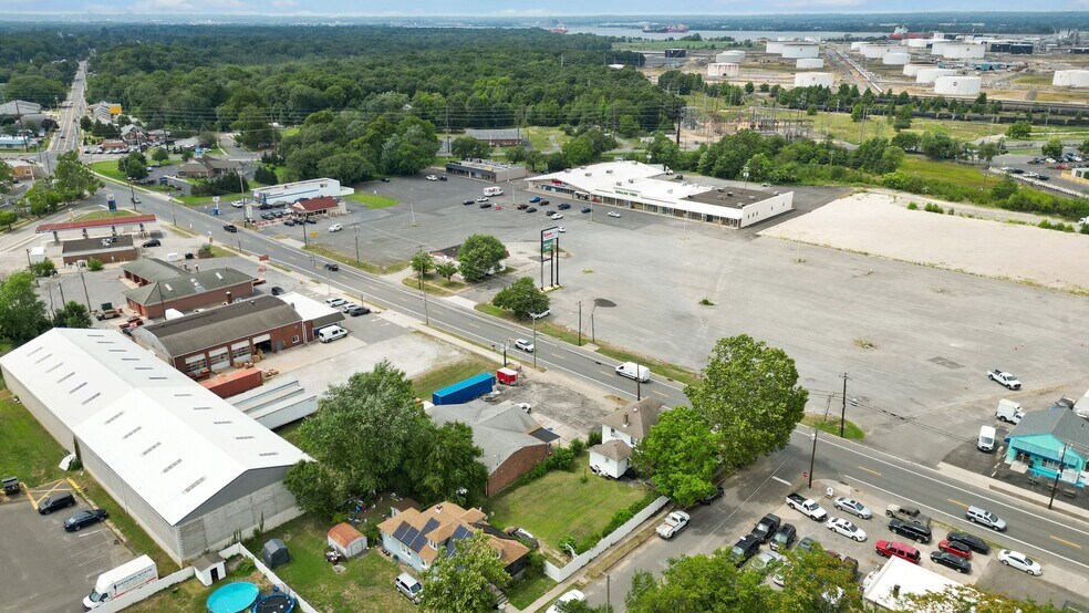 More Photos Of 600 W Broad St, Paulsboro Specialty For Sale