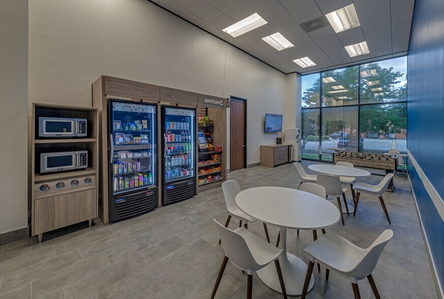 More Photos Of 1800 Bering Dr, Houston Office For Sale