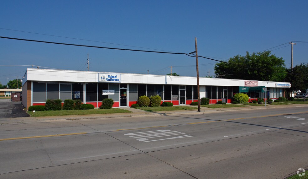 Primary Photo Of 2133-2141 Warwick St, Saginaw Storefront For Sale