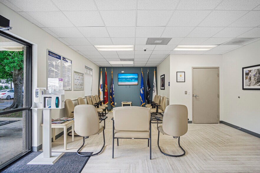 More Photos Of 1201 N Parrott Ave, Okeechobee Medical For Sale