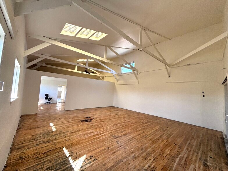 More Photos Of 4 18th St, Richmond Industrial For Sale