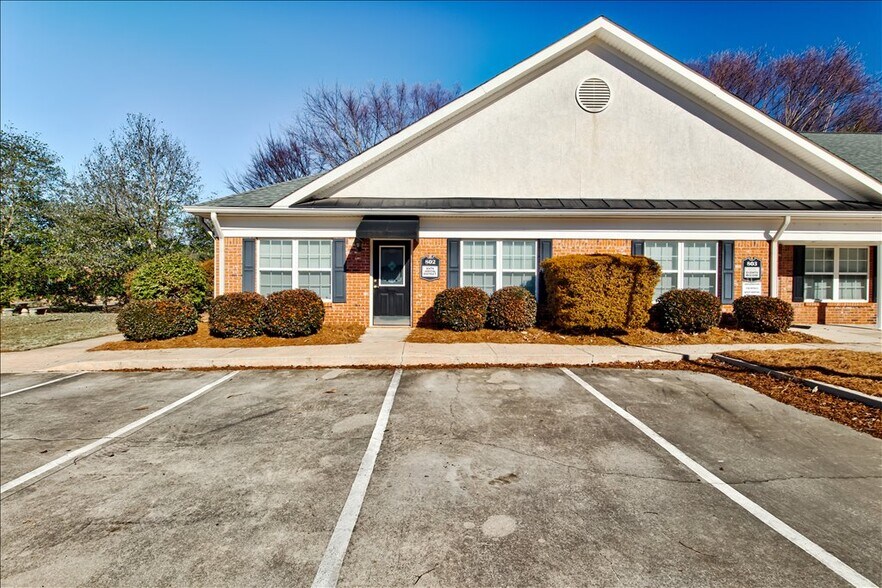 More Photos Of 801-814 Pavilion Ct, McDonough Office For Lease