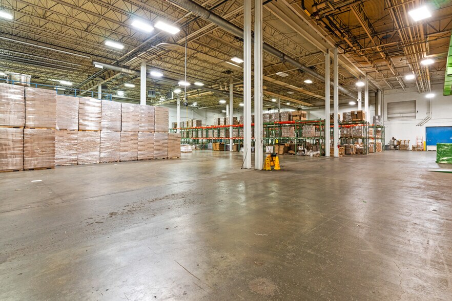 More Photos Of 90 Spencer Dr, Wells Warehouse For Lease