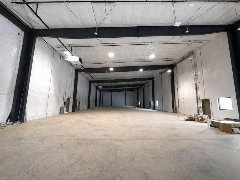 More Photos Of 5801 Middlebrook Pike, Knoxville Warehouse For Lease
