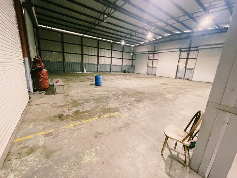 More Photos Of 4515 Smith Rd, Von Ormy Truck Terminal For Lease