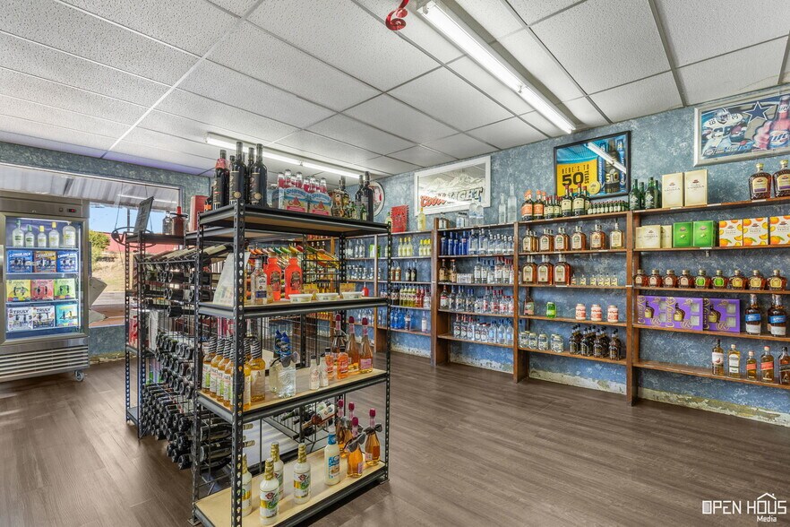 More Photos Of 18847 US-281, Windthorst Storefront Retail Office For Sale