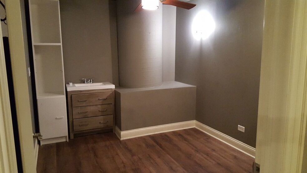 More Photos Of 200 E Delaware Pl, Chicago Apartments For Sale