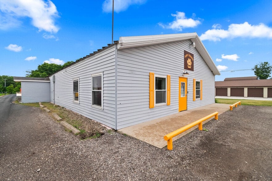 More Photos Of 136 Concord Rd, Jonesville Office For Sale