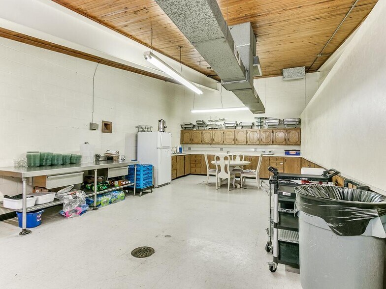 More Photos Of 2254 W Meyers Cir, Choctaw Lodge Meeting Hall For Sale