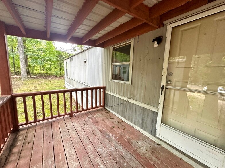 More Photos Of 9314 Beeler Ct, Bon Aqua Manufactured Housing Mobile Home Park For Sale