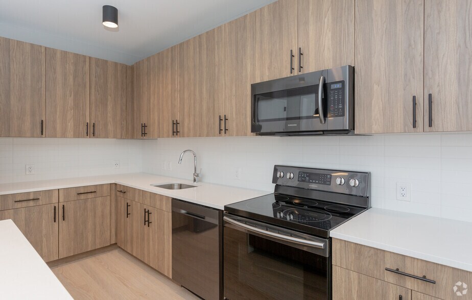 More Photos Of 147 Bloomfield Ave, Montclair Apartments For Lease
