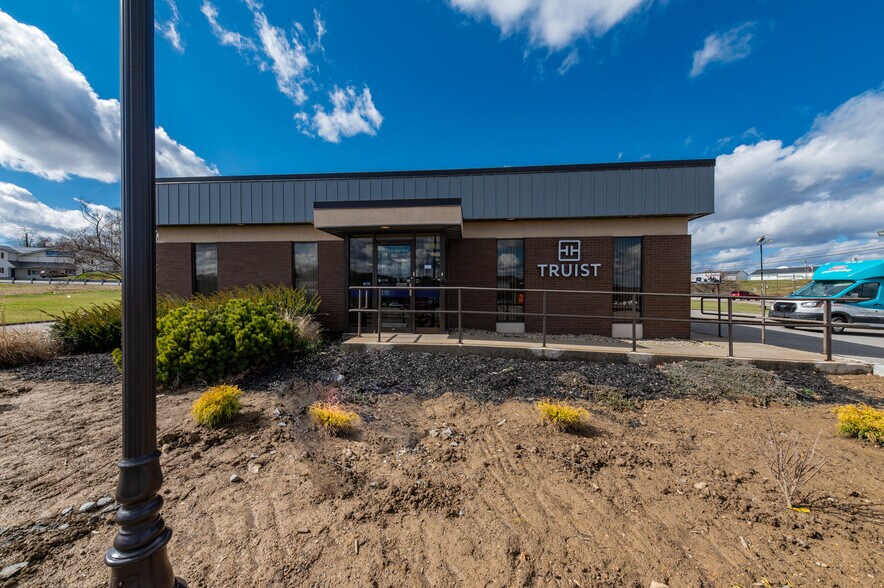 More Photos Of 2669 White Hall Blvd, Fairmont Bank For Sale