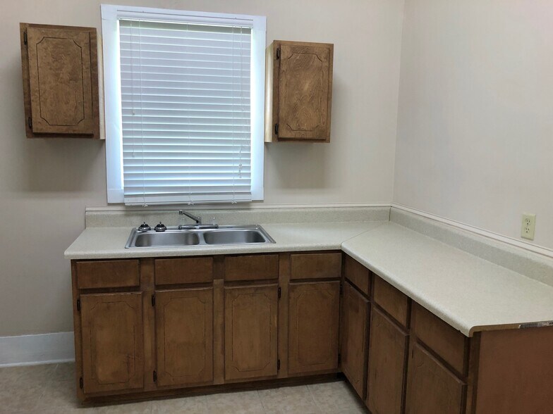 More Photos Of 3497 Main Hwy, Bamberg General Retail For Sale