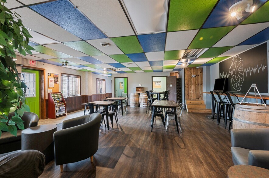 More Photos Of 138 S Market St, New Wilmington Storefront For Sale