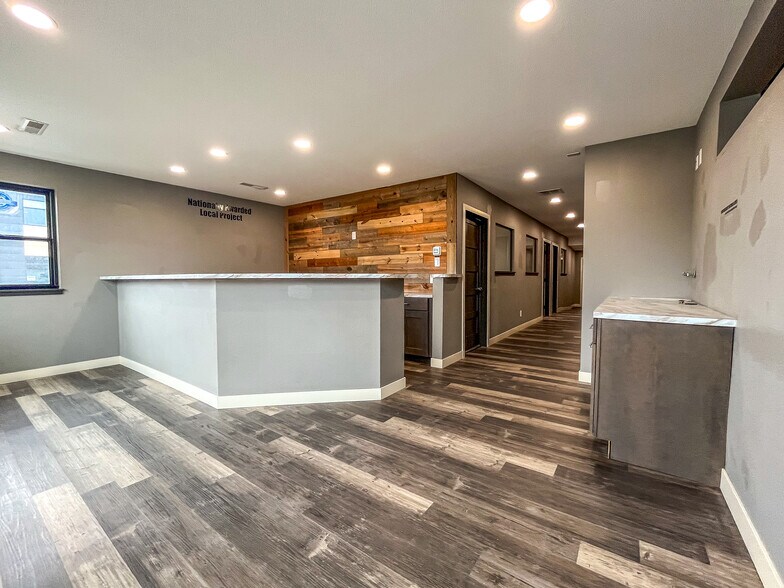 More Photos Of 2507 E Saint Patrick St, Rapid City Distribution For Lease